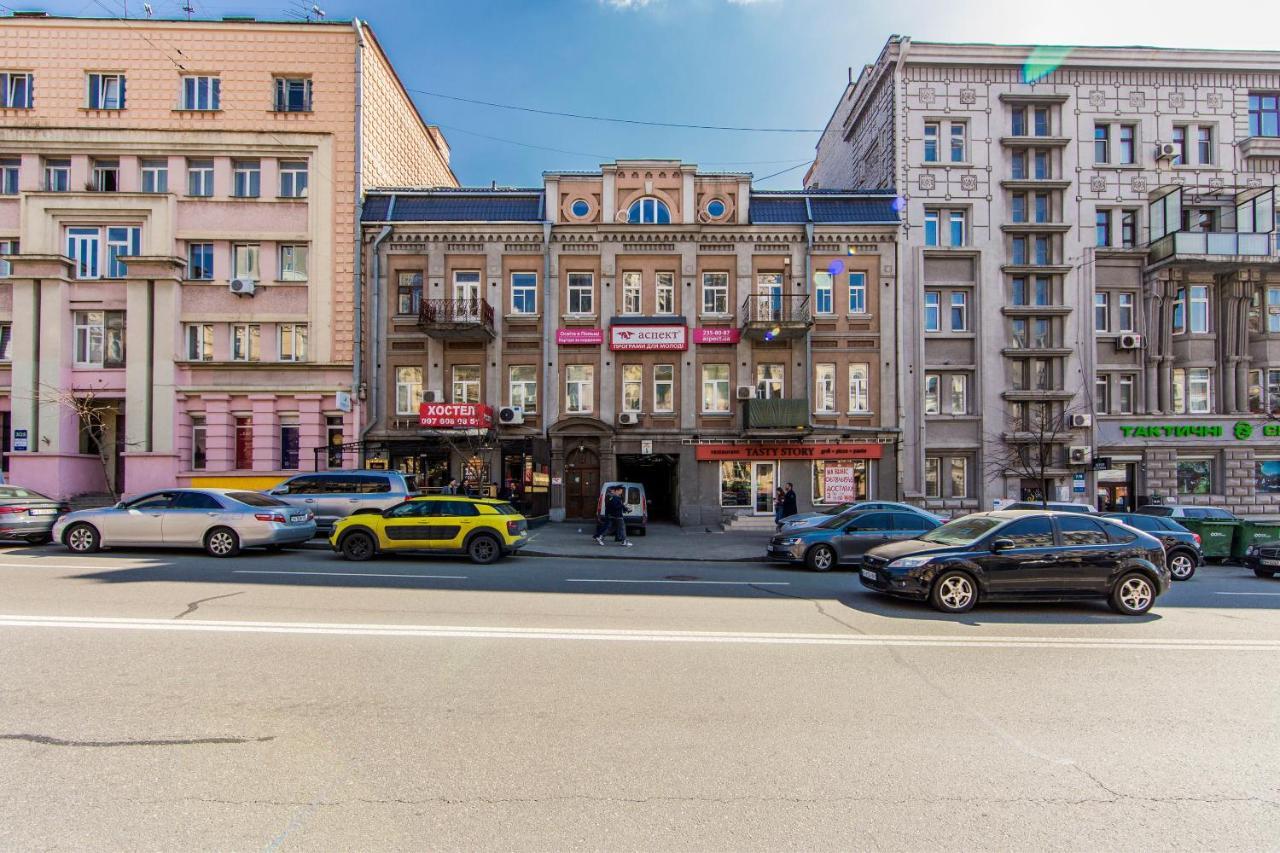 1 Room Apartment Near Peremohy Square Kiev Dış mekan fotoğraf