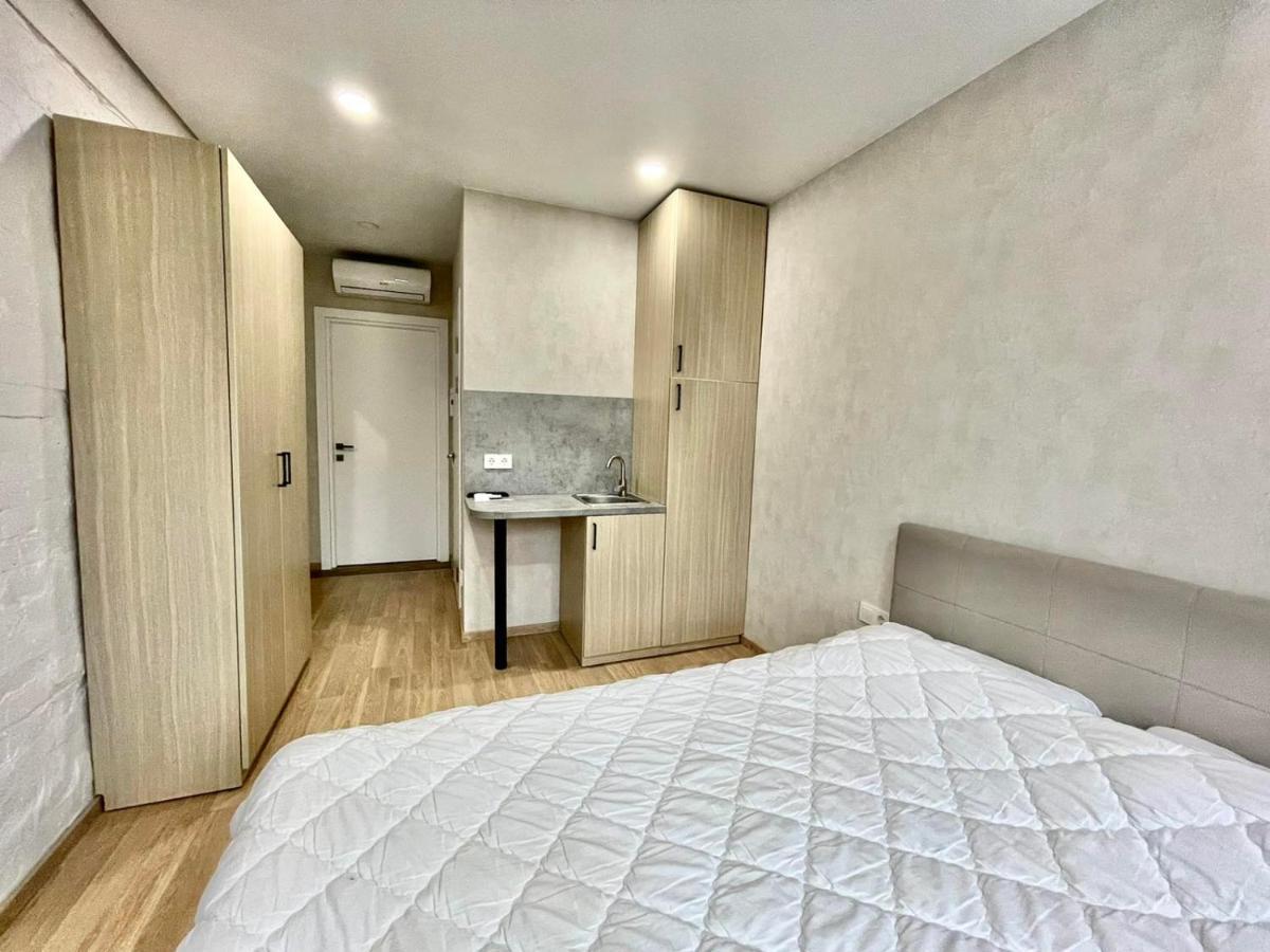 1 Room Apartment Near Peremohy Square Kiev Dış mekan fotoğraf